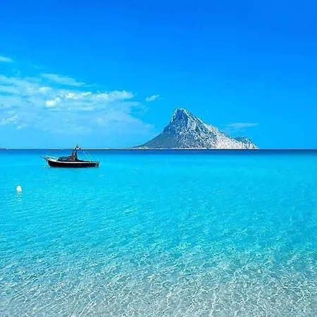 Trilocale I Fari * Porto San Paolo (Sardinia)